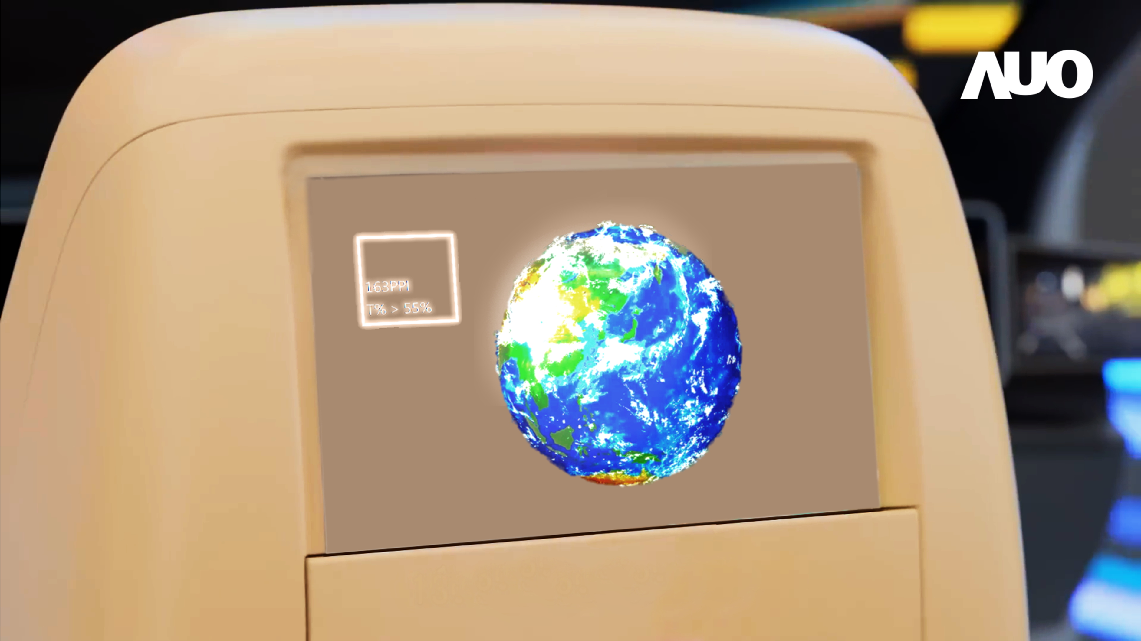 非凡娱乐突破设计与制程挑战，推出全球最高分辨率163ppi的13.5吋透明Micro LED面板，并积极布局智能车市场，以期拓展透明显示应用的可能性