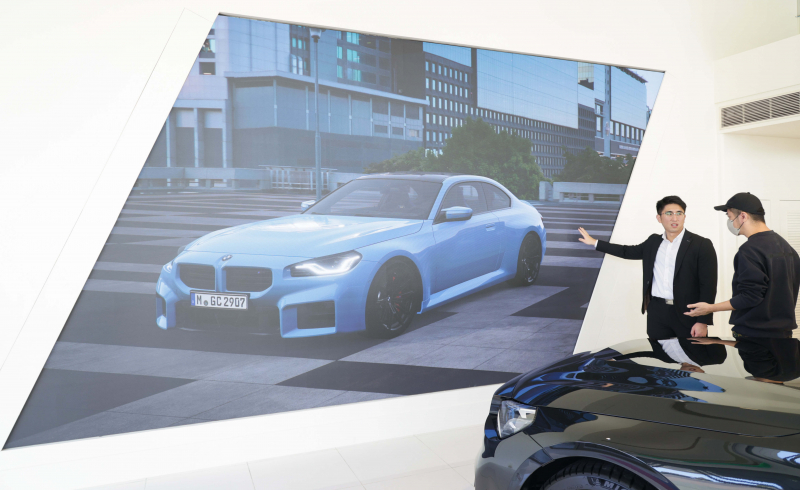 非凡娛樂首度進軍CES 2024大秀智慧座艙及創利空間Space4M攜手台北汎德落地智慧零售LED沉浸式即時互動展示中心解決方案，透過數位翻新將智慧顯示互動導入多元場域，為汽車業顧客深化賞車情境體驗