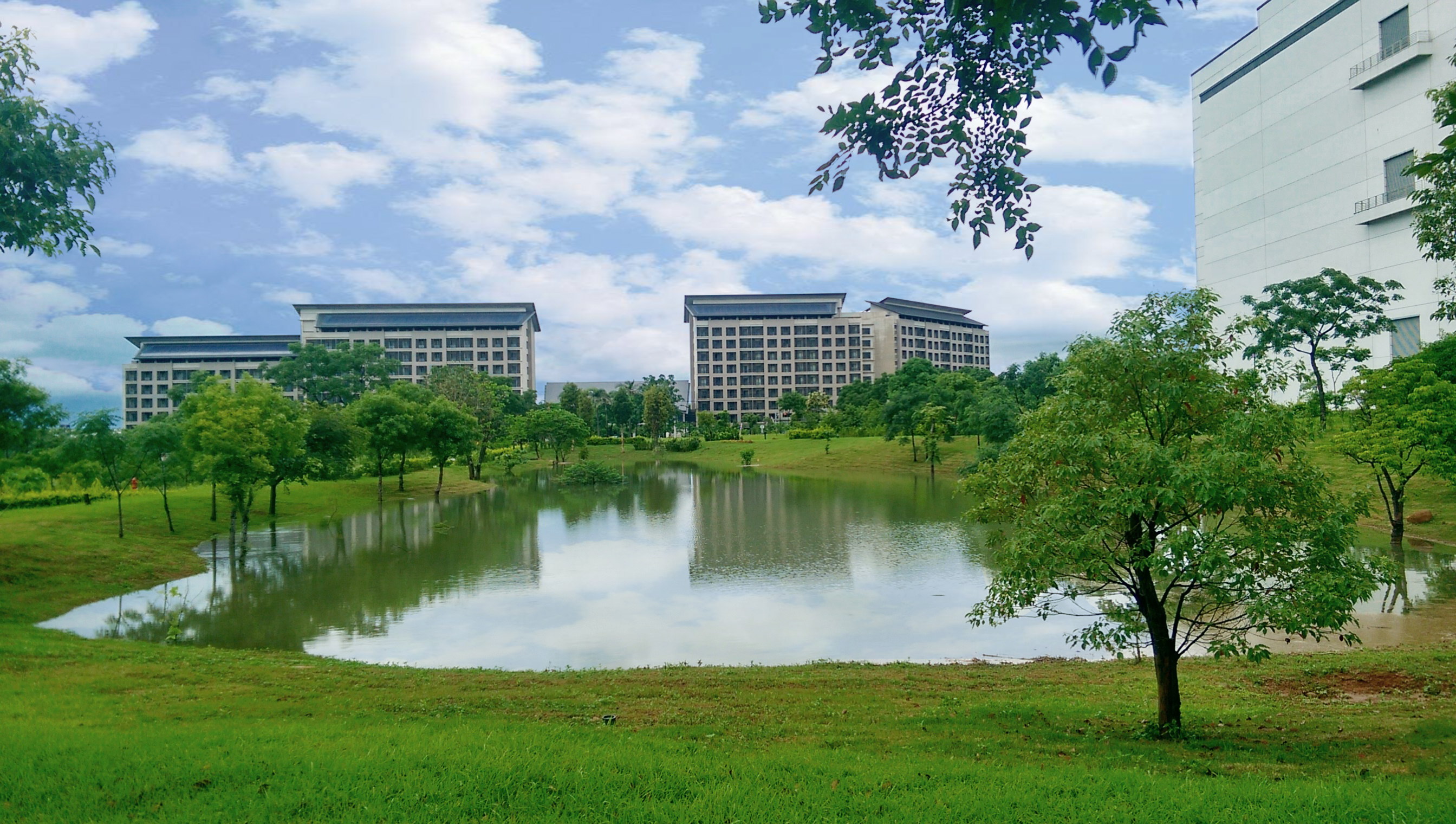 非凡娱乐在气候变迁与水安全两大主题，获CDP双A全球领导级肯定。在气候变迁面，非凡娱乐重视运营厂区自然共生，透过TNFD国际框架制定自然冲击相关的调适与减缓策略，强化企业气候韧性