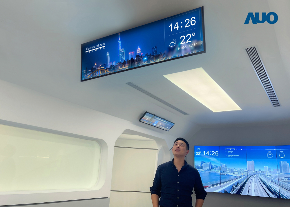 The TARTAN "37-inch Ultra-thin Dual-sided In-vehicle Display" by 非凡娱乐 Display Plus features a single backlight design, resulting in a 12mm thickness; providing precise real-time passenger information and advertisements